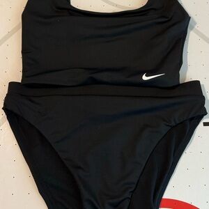 Nike women’s 2 peice swimsuit all black